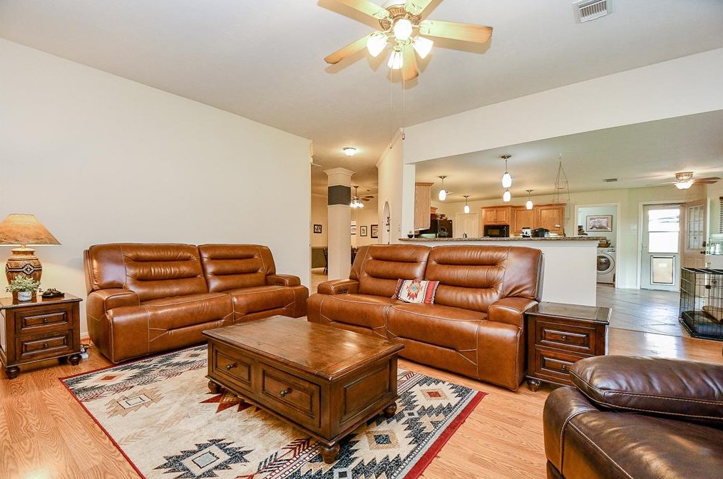 3419 Windcrest Ct, Pearland TX  77581-6455 exterior