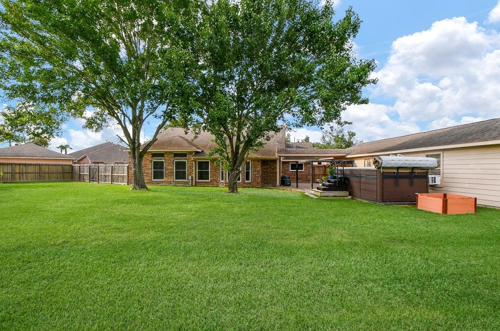 3419 Windcrest Ct, Pearland TX  77581-6455 exterior
