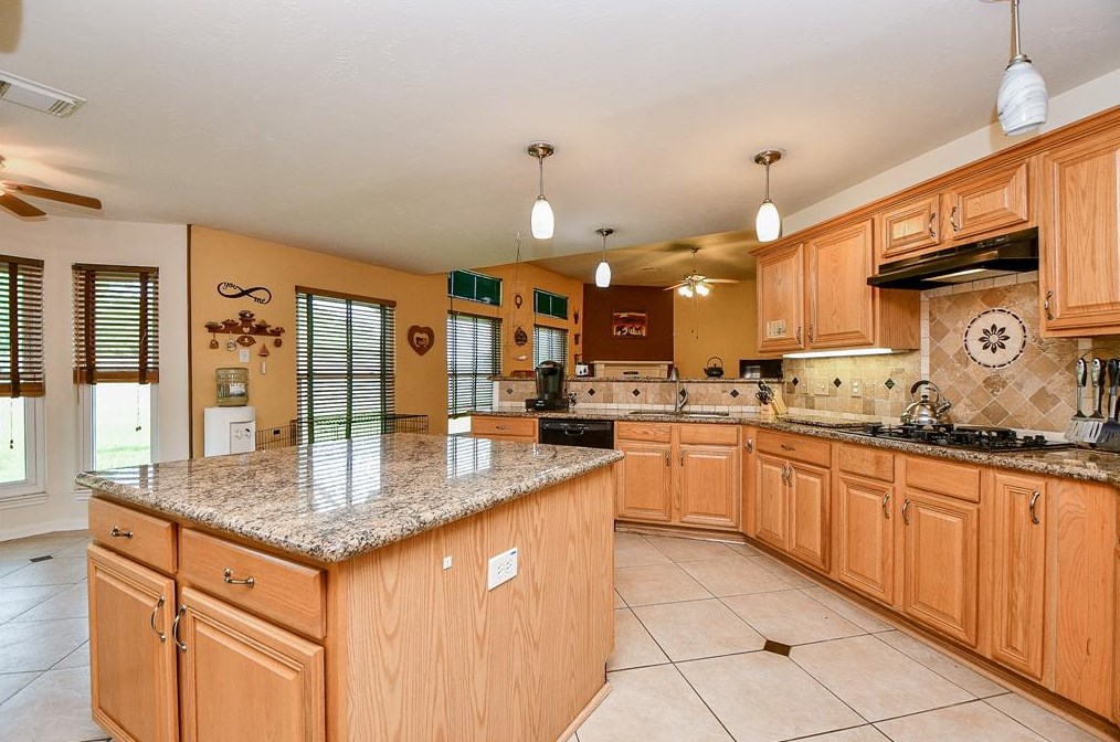 3419 Windcrest Ct, Pearland TX  77581-6455 exterior