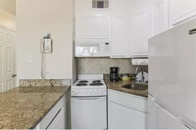 6102 Seawall Boulevard #105, Galveston, TX 77551 - Photo 9