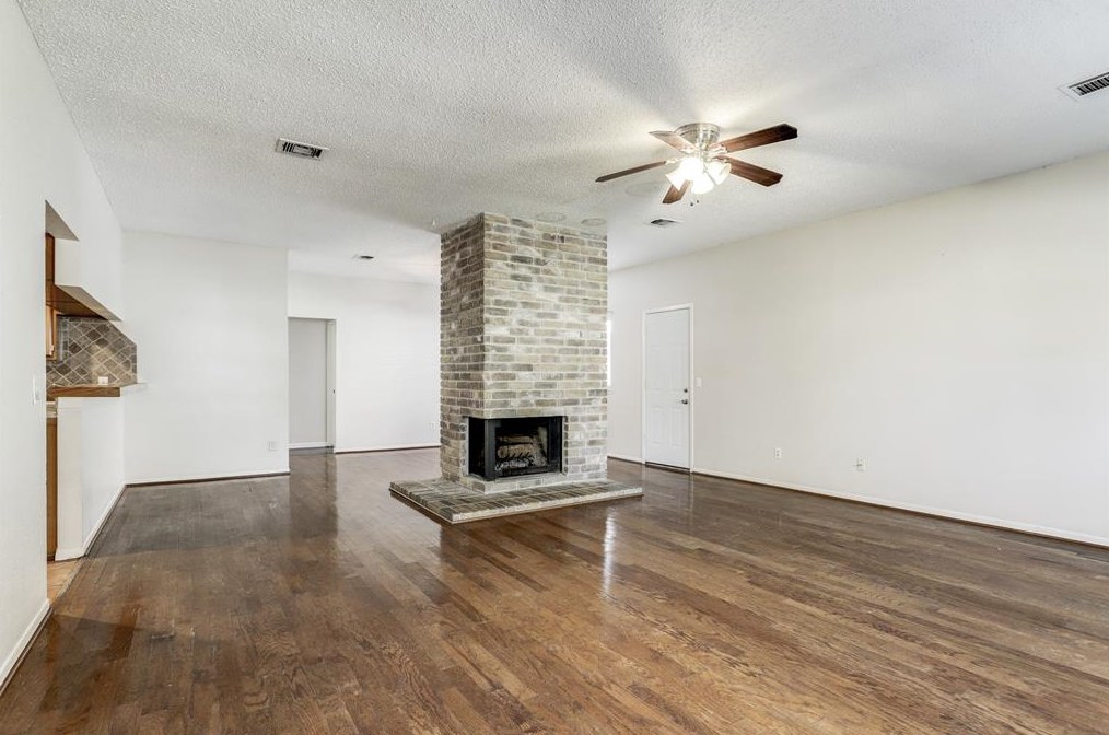 17207 Kettle Creek Dr, Spring TX  77379-4484 exterior