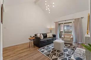 2100 Tanglewilde St, Houston, TX 77063 - Photo 3