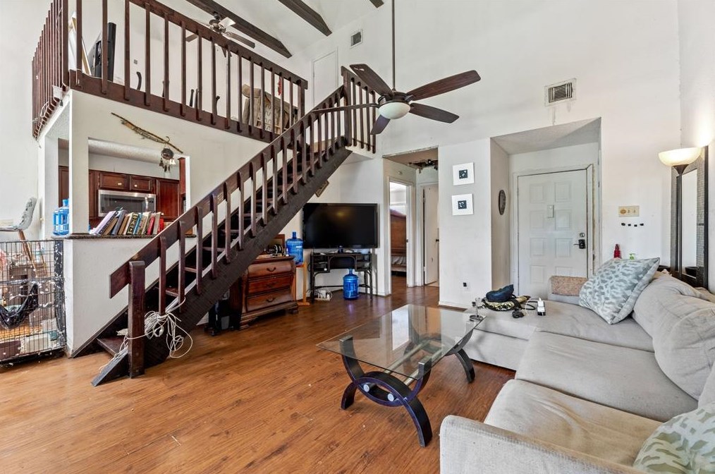 8547 Sands Pt Dr, Houston TX  exterior