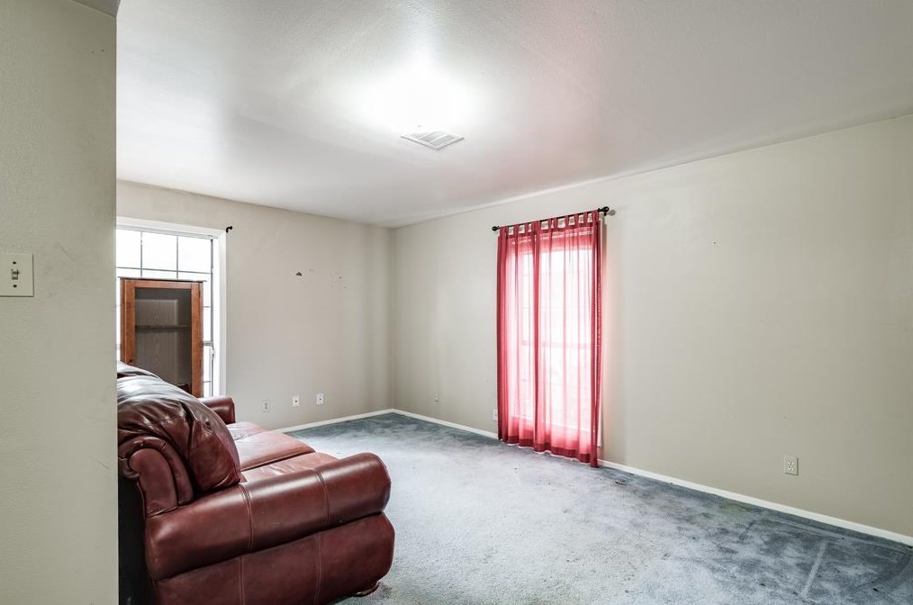 10411 Dunvegan Way, Houston TX  77013-5505 exterior