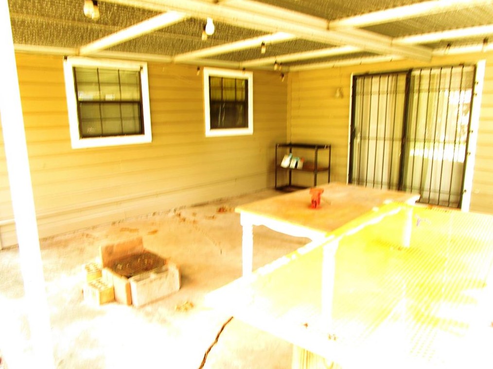 10411 Dunvegan Way, Houston TX  77013-5505 exterior