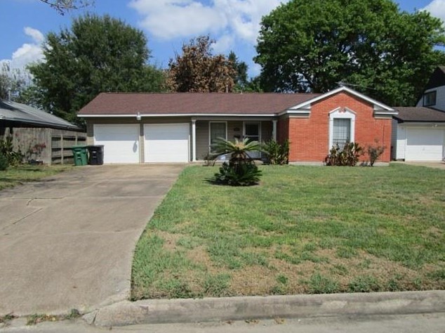 10411 Dunvegan Way, Houston TX  77013-5310 exterior