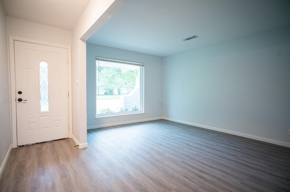 10302 Woodwick St, Houston TX  77016-2845 exterior