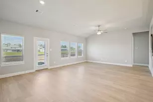 124 Bay Bridge Ct, Montgomery, TX 77316 - Photo 9