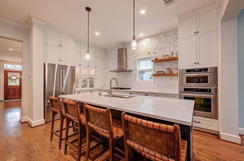 706 9th St, Houston TX  77007-1724 exterior