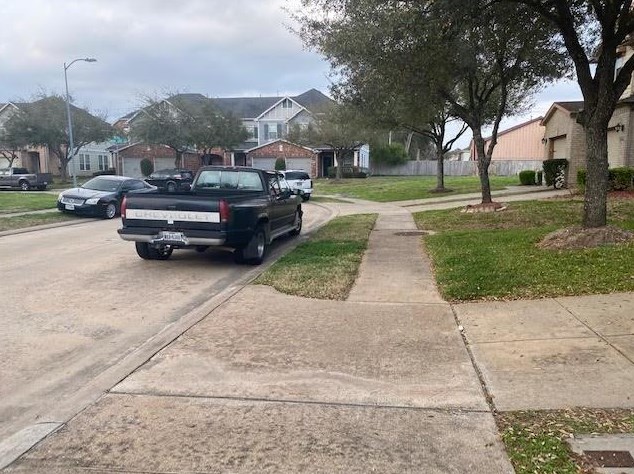 7915 Barnes Ridge Ln, Houston TX  77072-0101 exterior