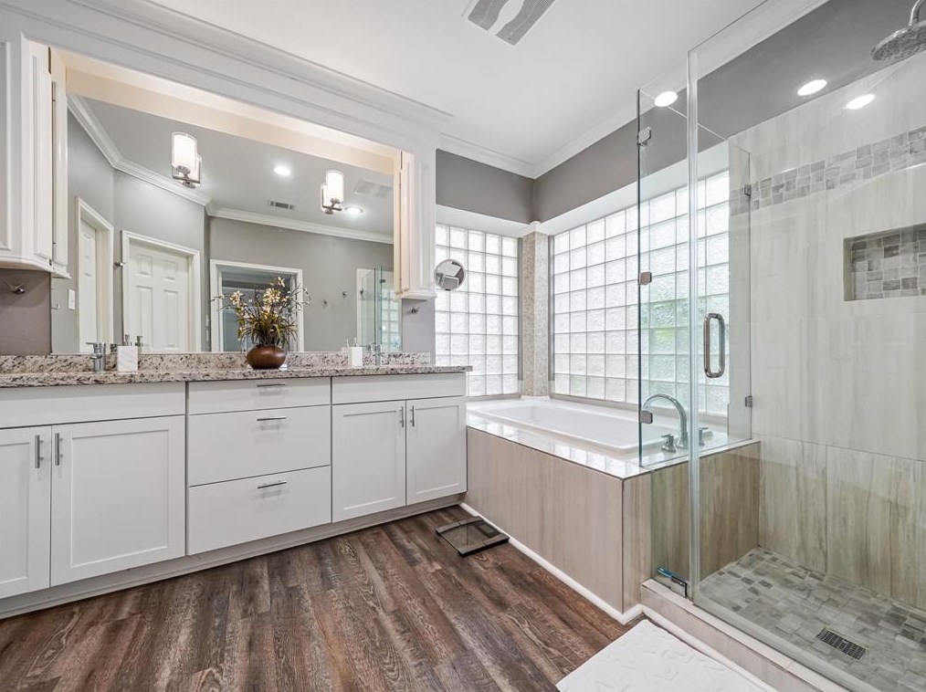 1370 Remington Crst Dr, Houston TX  77094-2948 exterior
