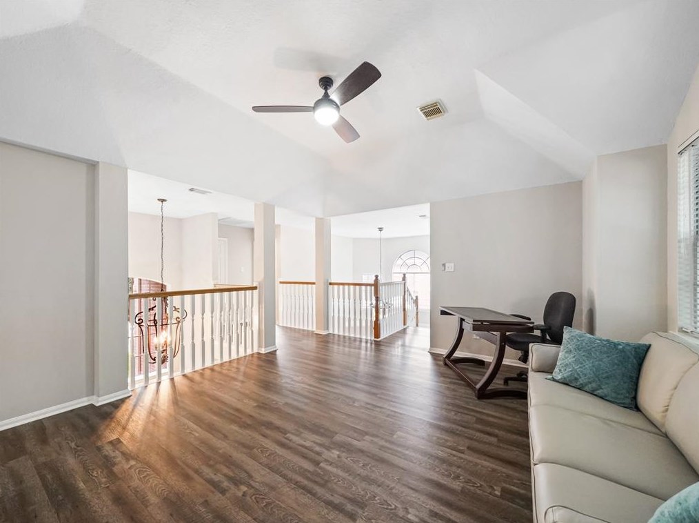 1370 Remington Crst Dr, Houston TX  77094-2948 exterior