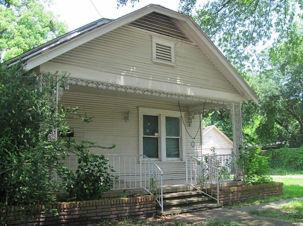 916 Nadine St, Houston TX  77009-2441 exterior