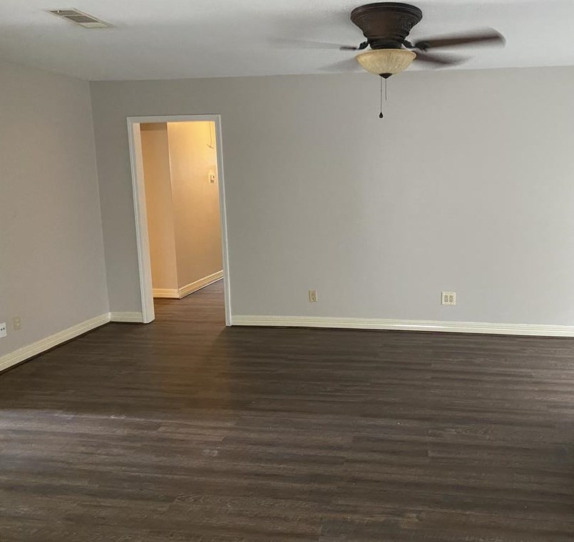 962 Buoy Rd, Houston TX  77062-5118 exterior