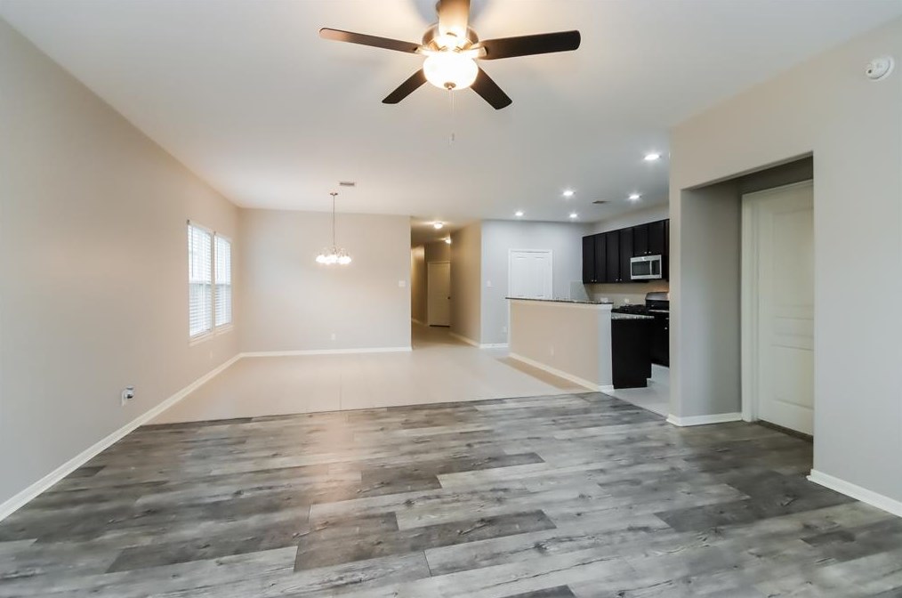 6110 Borage St, Crosby TX  77532-7479 exterior