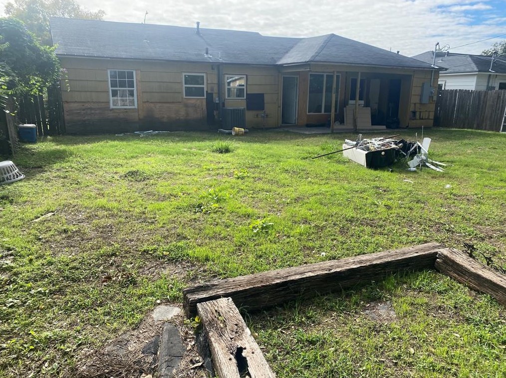 4915 Andrea St, Houston TX  77021-5107 exterior