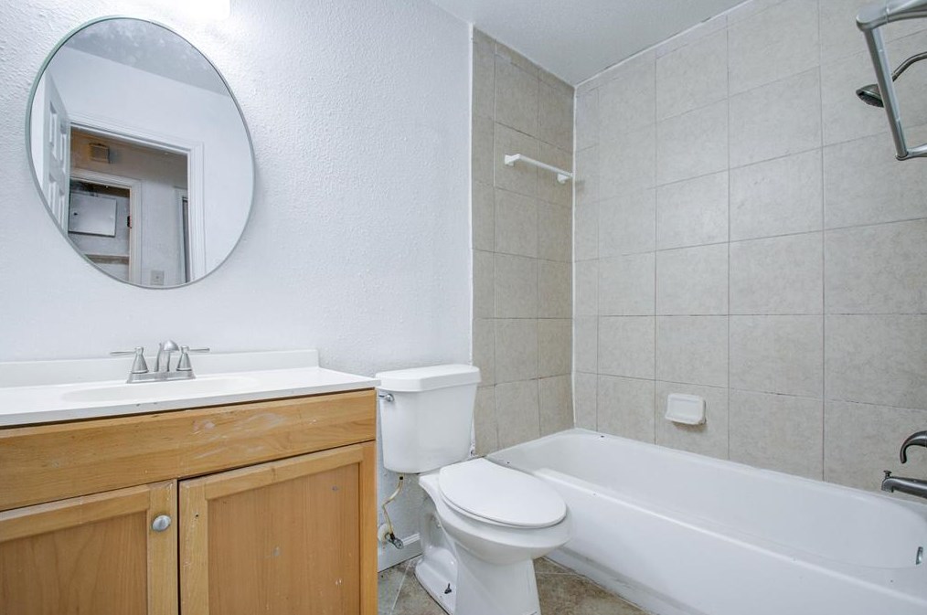 13146 Crystal Cv Dr, Houston TX  77044-1813 exterior