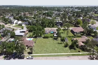 1002 Oak Leaf Street, La Porte, TX 77571 - Photo 5