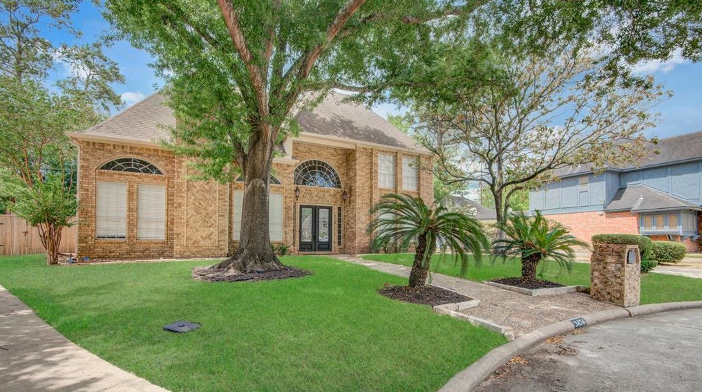 3434 Amber Forest Dr, Houston TX  77068-2000 exterior