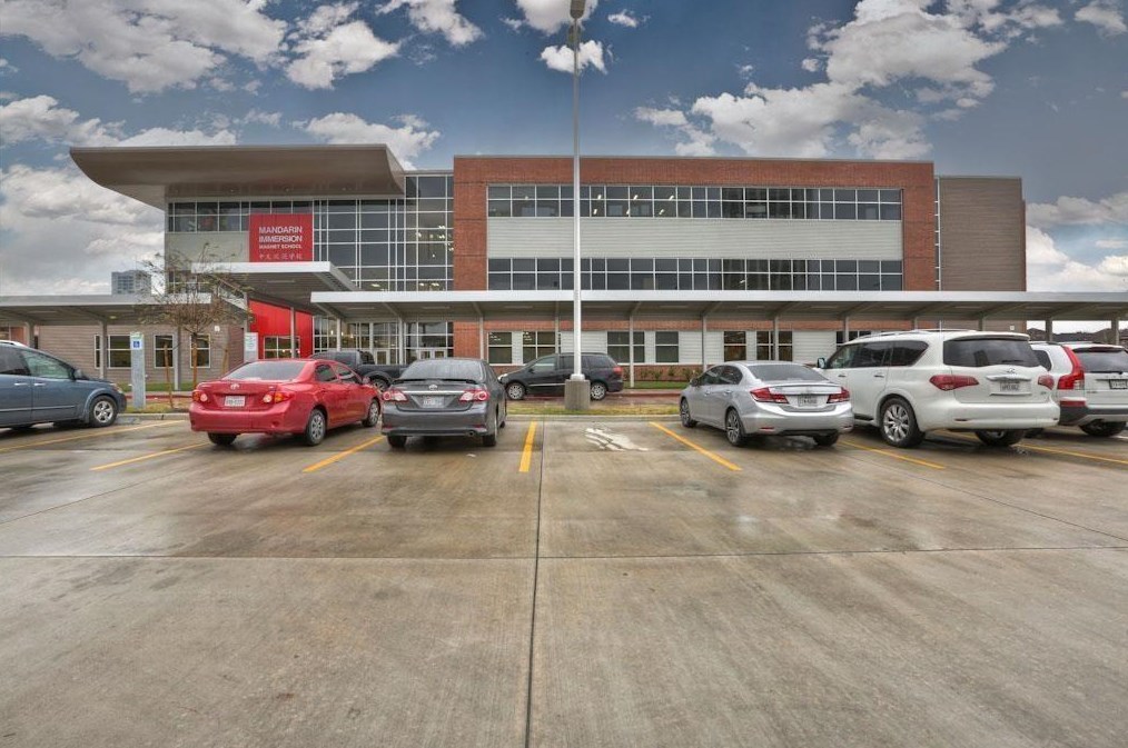 5526 Navarro St, Houston TX  77056-6231 exterior