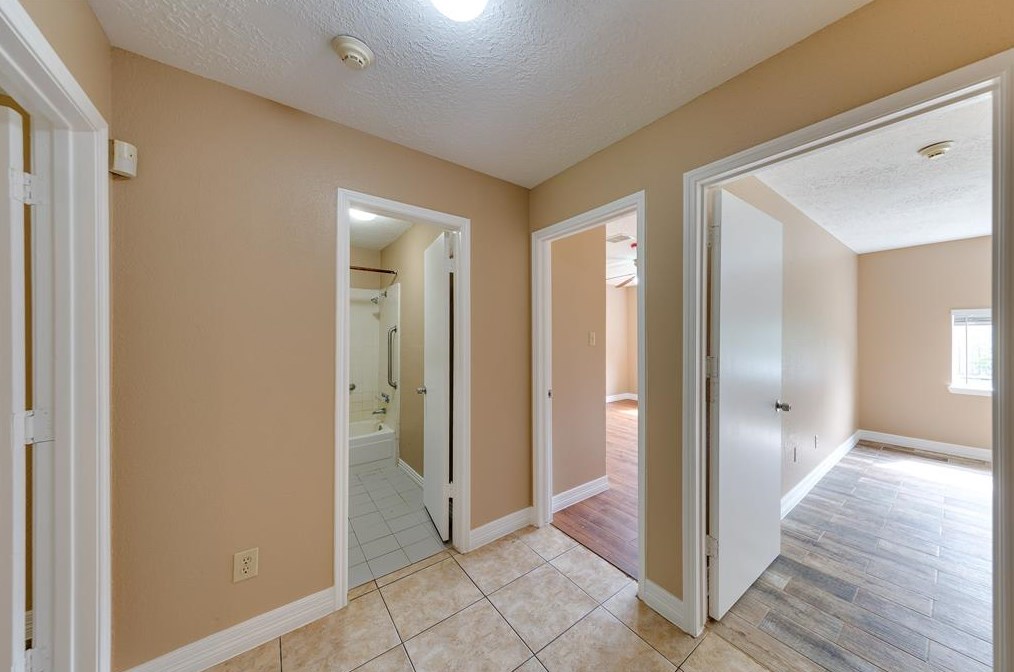 7111 Ln Entrada, Houston TX  77083-2908 exterior