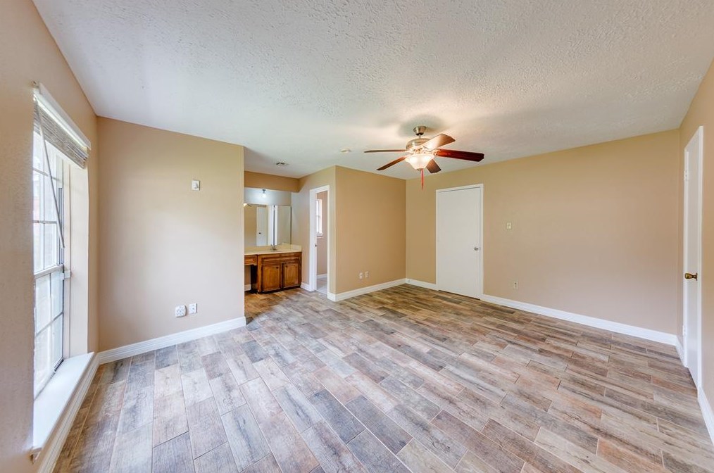 7111 Ln Entrada, Houston TX  77083-2908 exterior