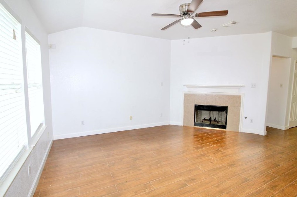 9714 Fieldbloom Ln, Sugar Land TX  77498-6608 exterior
