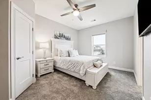 430 Amanda Cir, Tiki Island, TX 77554 - Photo 31