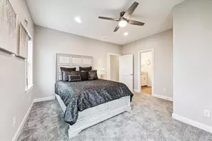 430 Amanda Cir, Tiki Island, TX 77554 - Photo 29