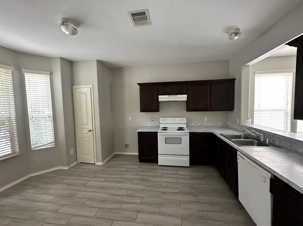 16758 Libson Falls Dr, Houston TX  77095-5468 exterior