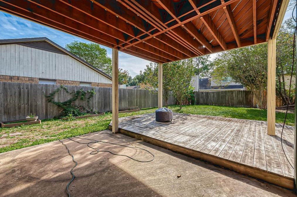 15411 Swan Crk Dr, Houston TX  77095-2017 exterior