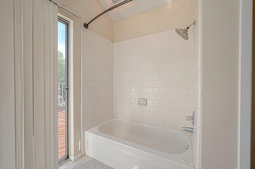 15411 Swan Crk Dr, Houston TX  77095-2017 exterior