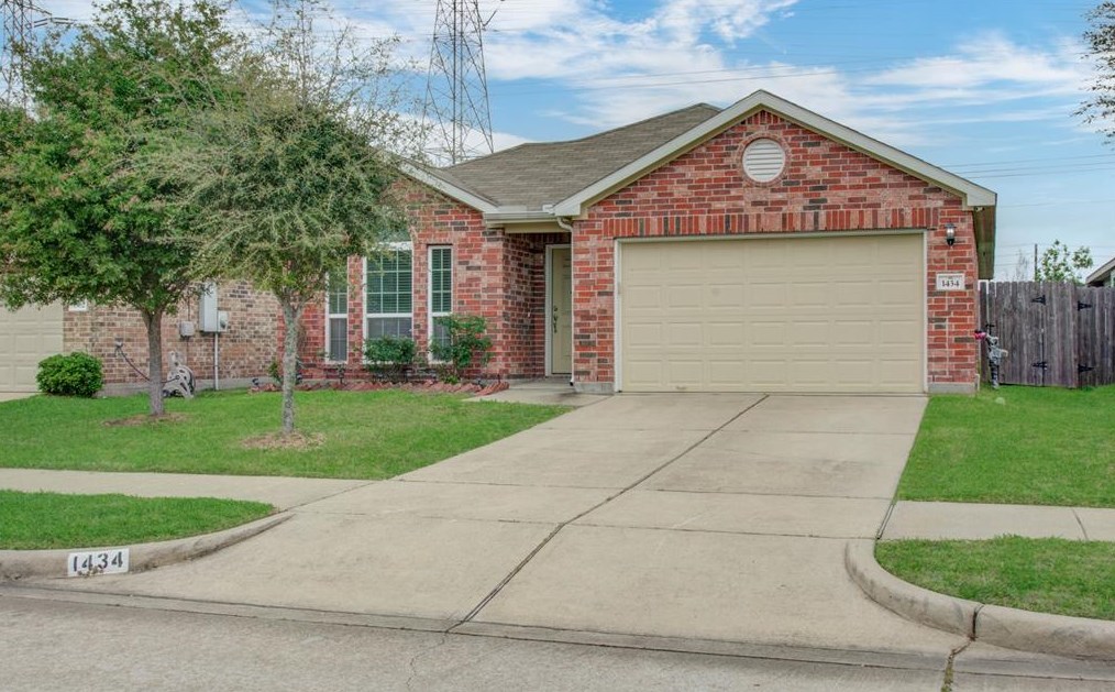 1434 Daffodil Rd, Missouri City TX  77489-3292 exterior