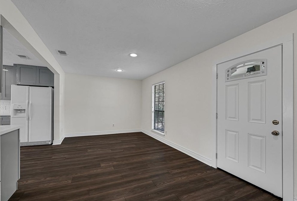 14707 Knightsway Dr, Houston TX  77083-5813 exterior