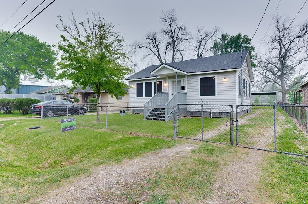4310 Toliver St, Houston TX  77016-6243 exterior