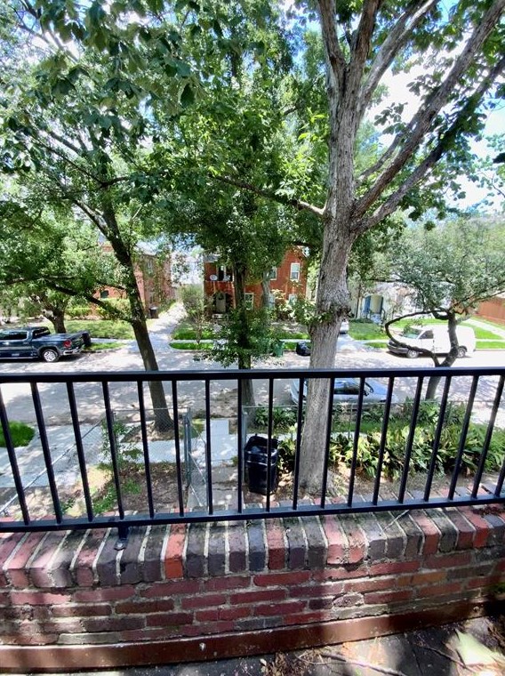 409 Saulnier St, Houston TX  77019-4732 exterior