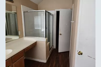 15014 Middle Oaks Boulevard, Houston, TX 77082 - Photo 11