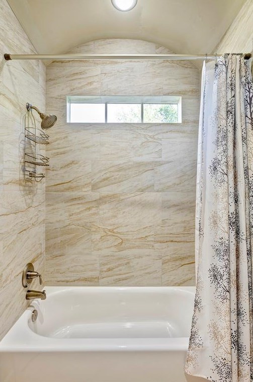 39 Knipp Rd, Houston TX  77024-7114 exterior