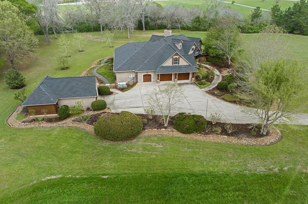 2200 Spg Br Rd, Montgomery TX 77316-2503 exterior