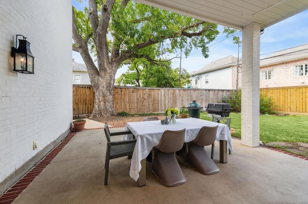4022 Marlowe St, Houston TX  77005-2045 exterior