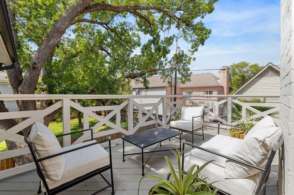 4022 Marlowe St, Houston TX  77005-2045 exterior