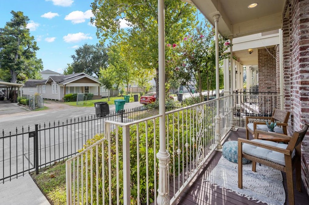 409 25 St, Houston TX 77008-2361 exterior