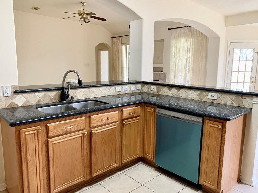 3510 Stratford Manor Dr, Sugar Land TX  77498-4609 exterior