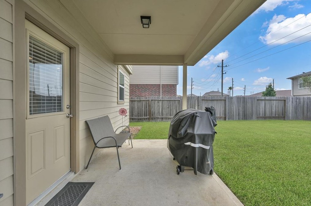 19023 Ashford Sq St, Tomball TX  77375-2523 exterior