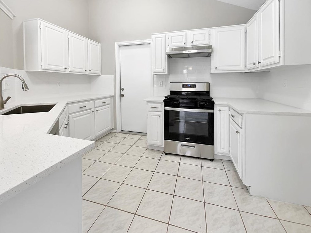 6610 Soledad Dr, Houston TX  77083-5257 exterior