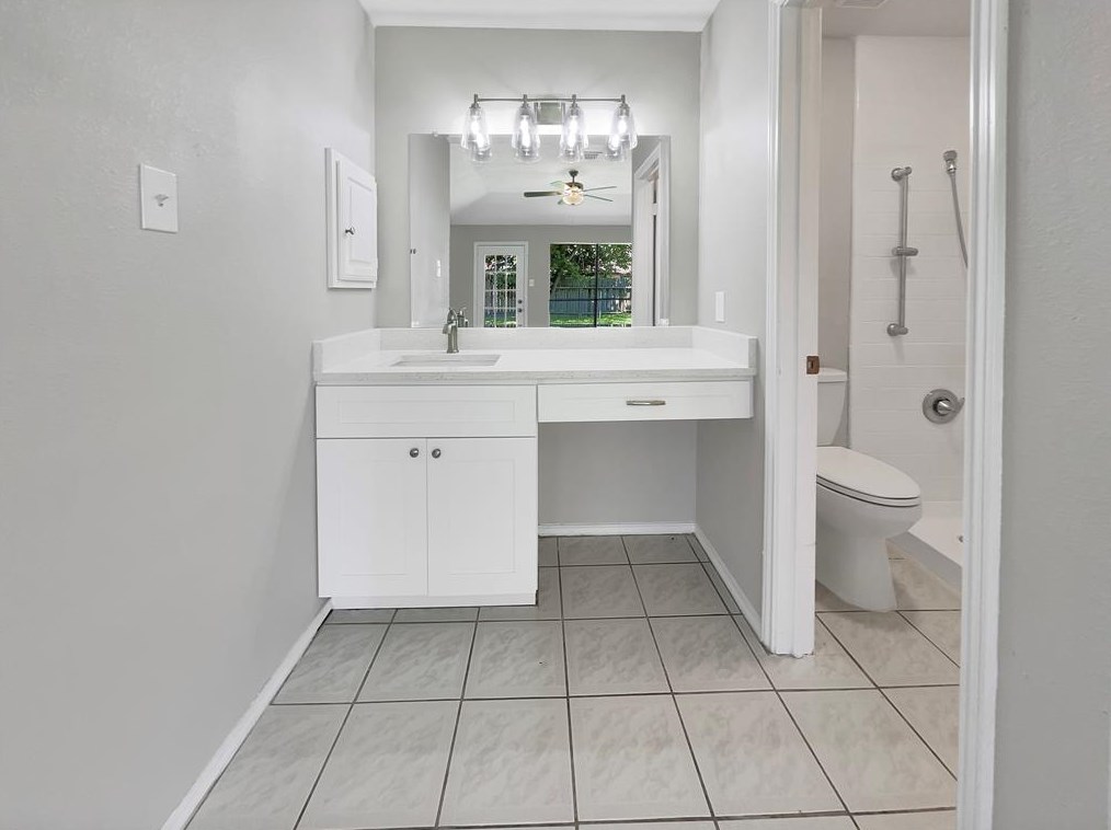 6610 Soledad Dr, Houston TX  77083-5257 exterior