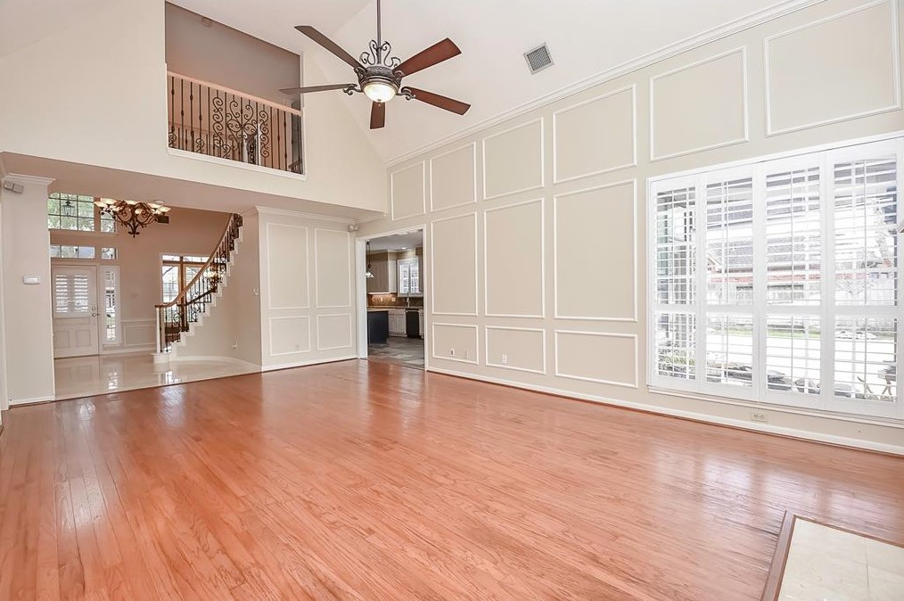1802 Sugar Xing Dr, Sugar Land TX  77478-5302 exterior