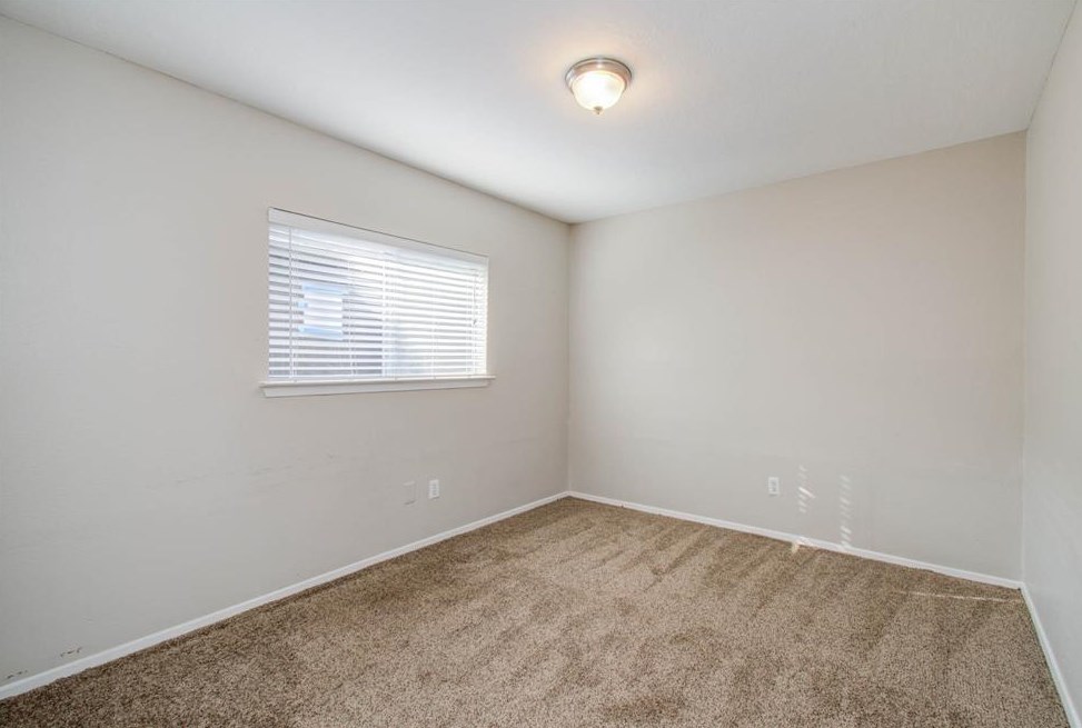 14147 Magnolia Spg Dr, Houston TX  77066-5517 exterior