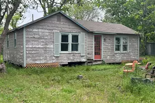 211 205 206 E Thigpen, Carmine, TX 78932 - Photo 3