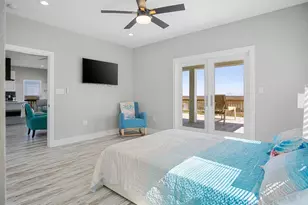 1297 1/2 Mabry St, Gilchrist, TX 77617 - Photo 17